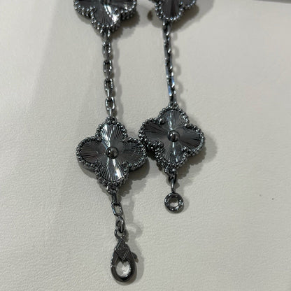 [Solara Jewelry]CLOVER 5 MOTIF BLACK BRACELET