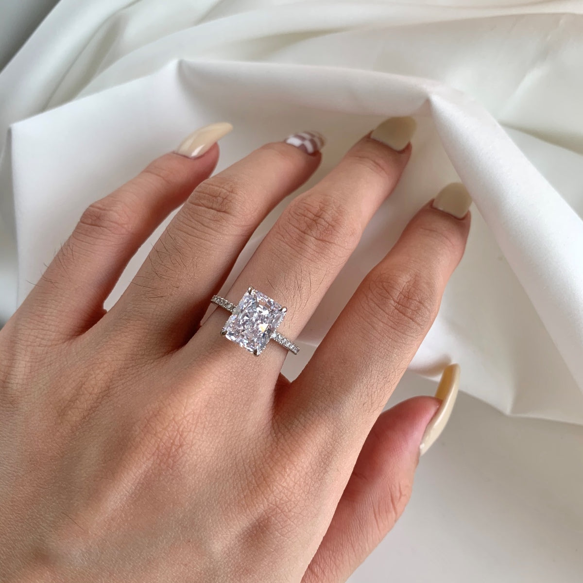 [Solara Jewelry]4.0 Carat Luxurious Engagement Ring