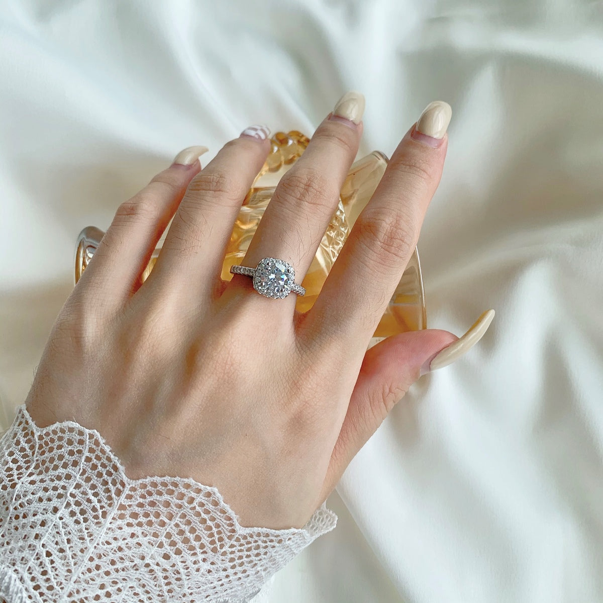[Solara Jewelry]Dazzling Resplendent Round Cut Wedding Ring