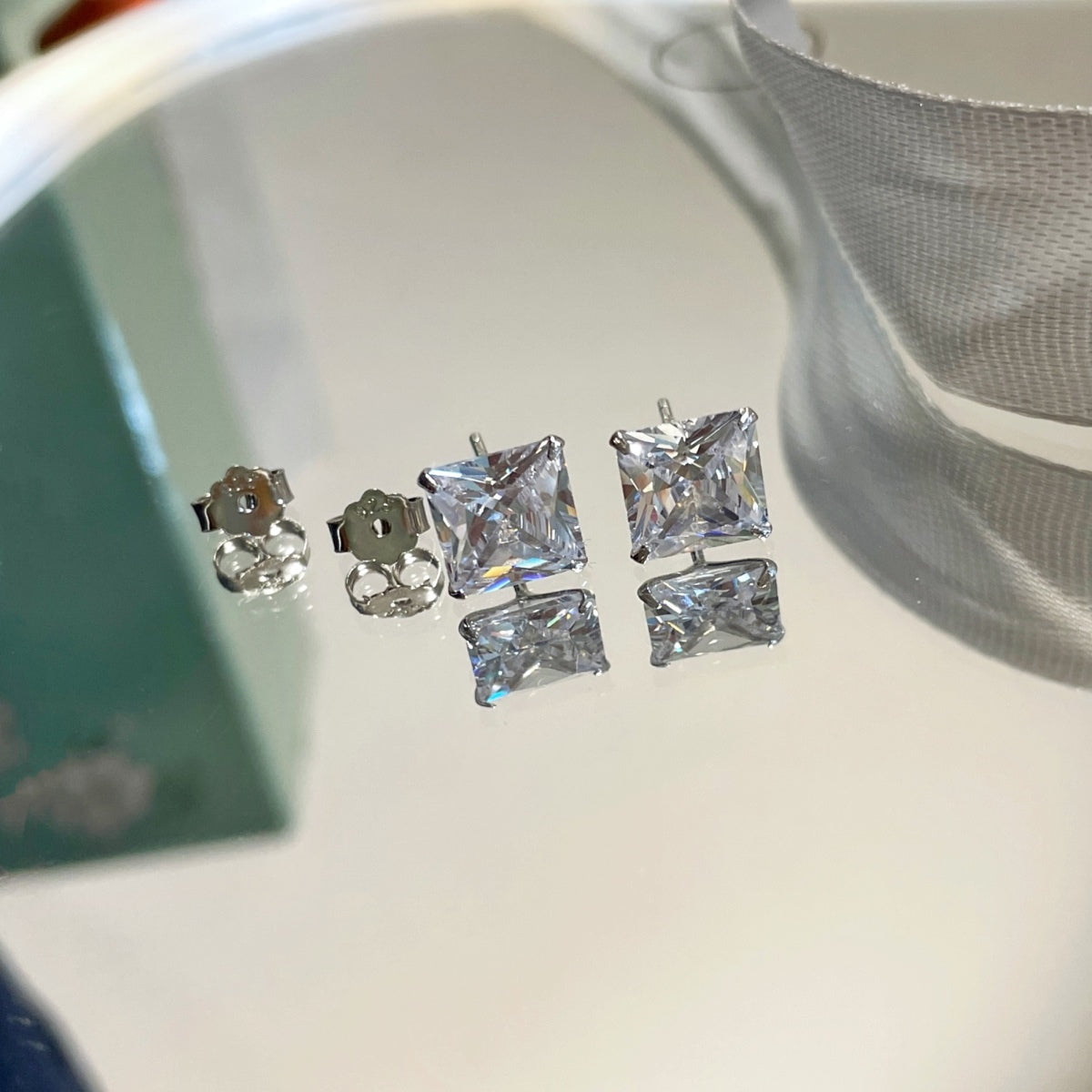 [Solara Jewelry]Ornate Square Shape Earrings