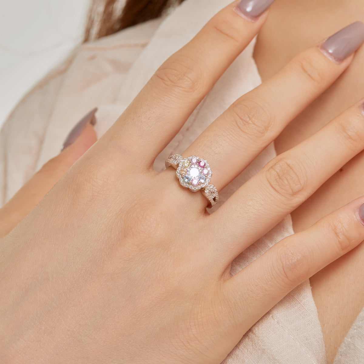 [Solara Jewelry]Delicate Colorful Round Cut Flower Shape Wedding Ring