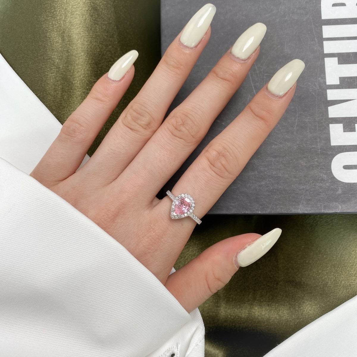 [Solara Jewelry]1.0 Carat Luxurious Resplendent Water Drop Shape Wedding Ring