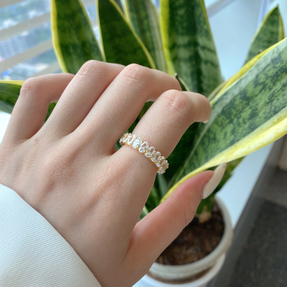 [Solara Jewelry]Ornate Oval Cut Tennis Ring