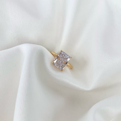 [Solara Jewelry]4.0 Carat Ornate Enchanting Radiand Cut Banquet Ring