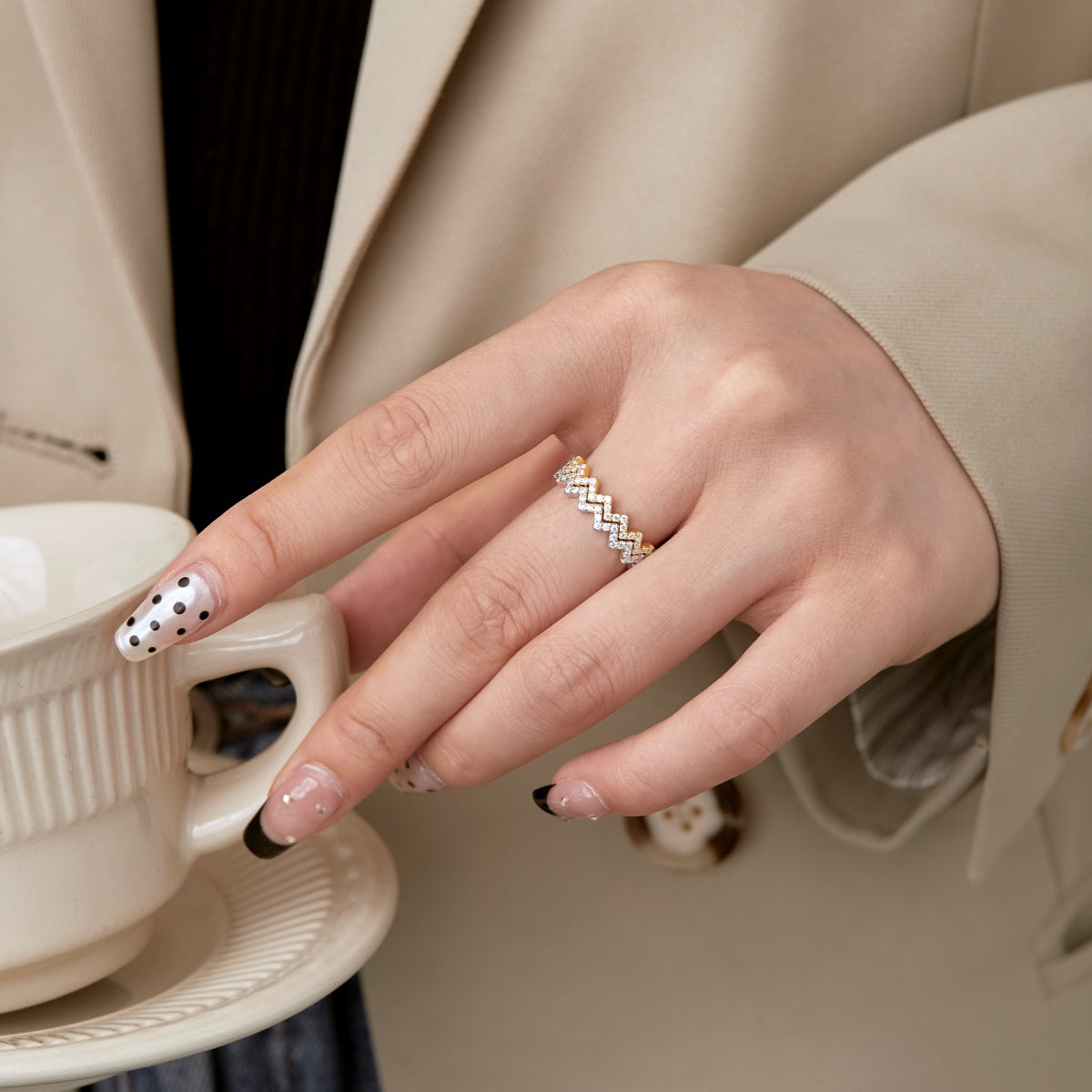 [Solara Jewelry]Delicate Enchanting Wave Shape Daily Ring