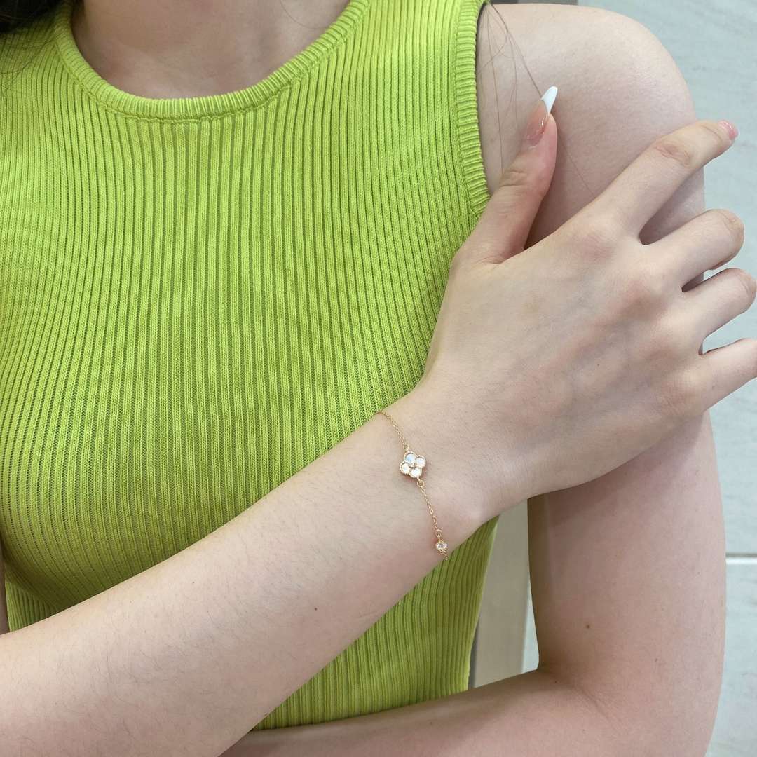[Solara Jewelry]Delicate Four Leaf Clover Bracelet