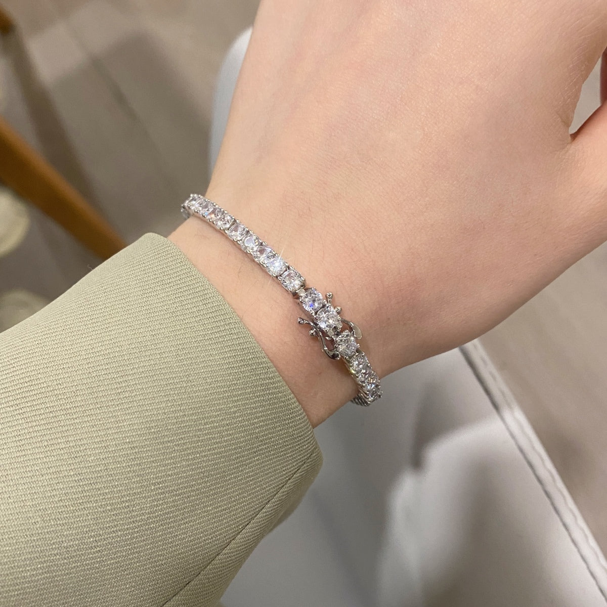 [Solara Jewelry]Luxurious Ornate Round Cut Tennis Bracelet