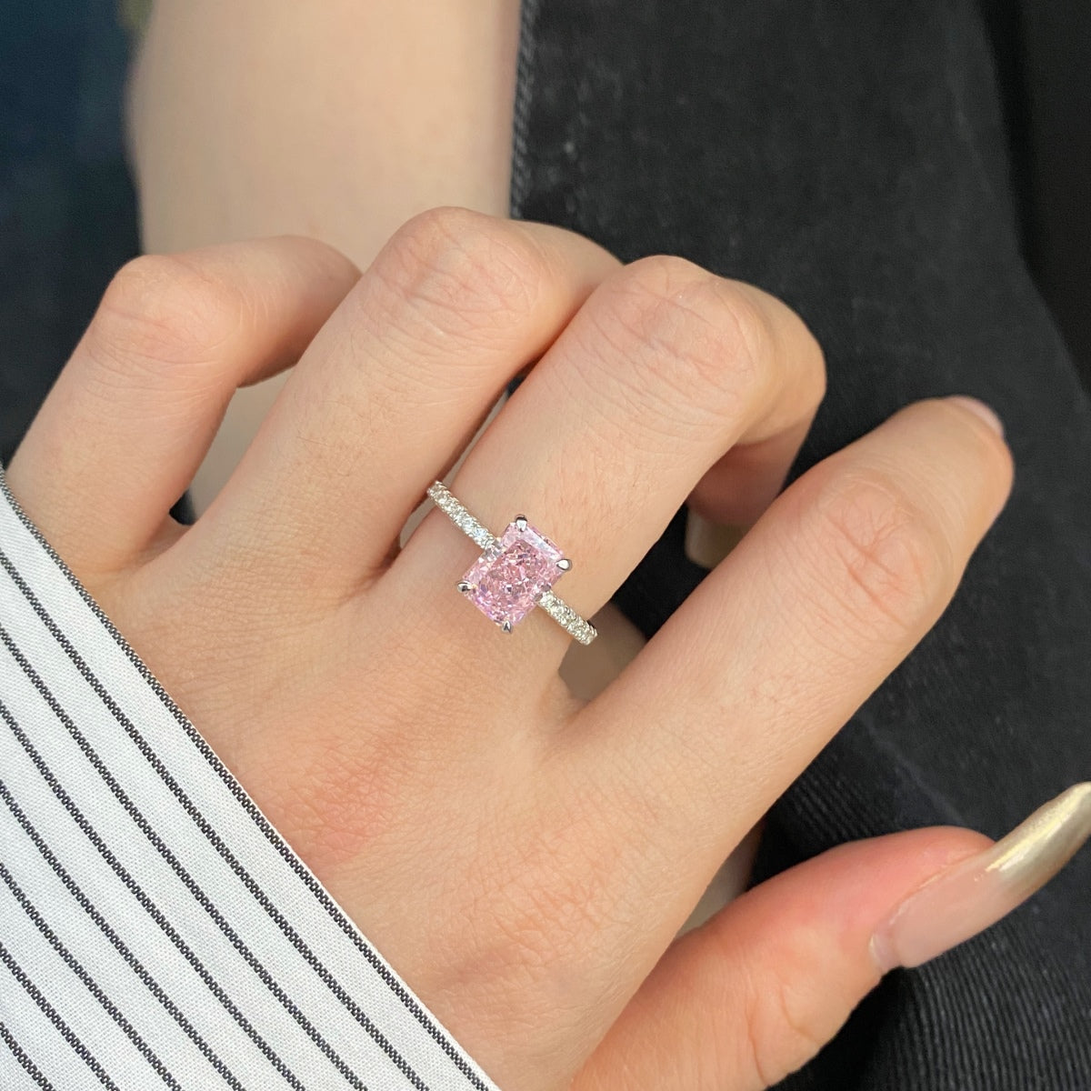 [Solara Jewelry]2.0 Carat Dazzling Sparkling Radiant Cut Party Ring