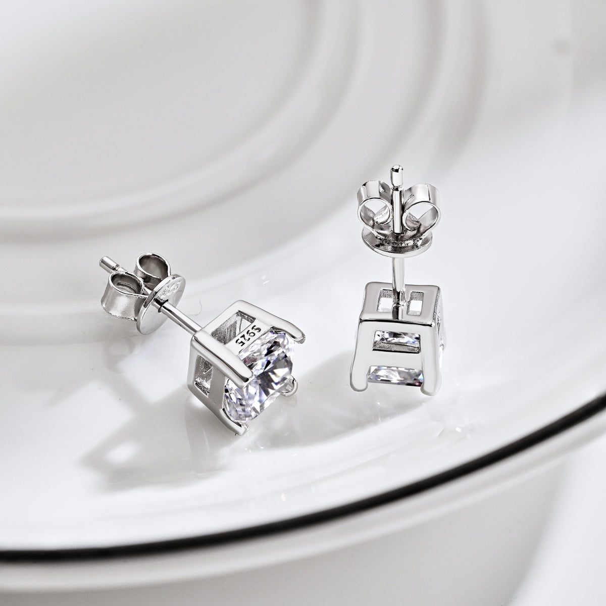 [Solara Jewelry]1.0 Carat Radiant Princess Cut Wedding Earrings