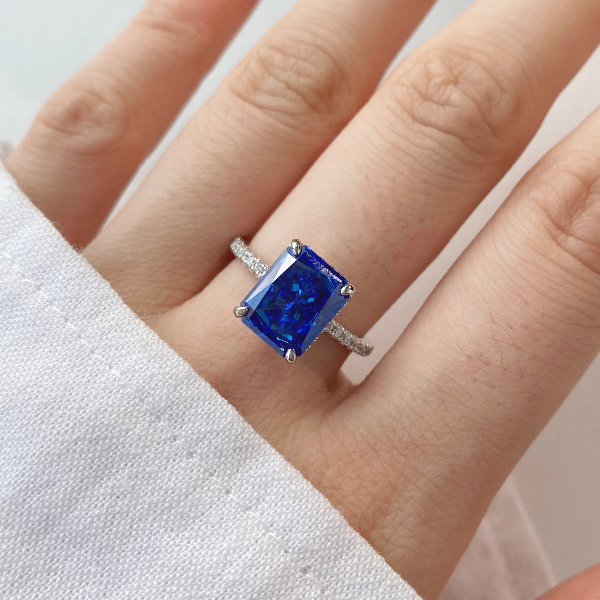 [Solara Jewelry]4.0 Carat Luxurious Engagement Ring