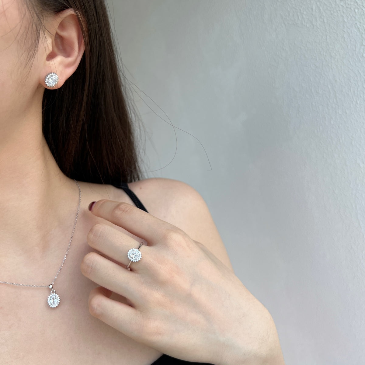 [Solara Jewelry]Delicate Radiant Oval Cut Daily Earrings