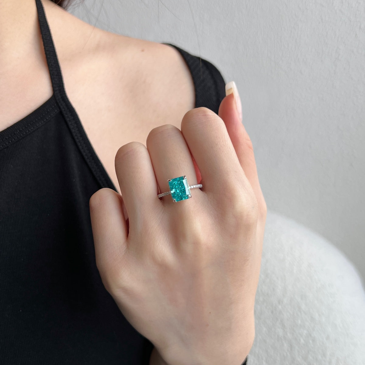 [Solara Jewelry]4.0 Carat Luxurious Engagement Ring