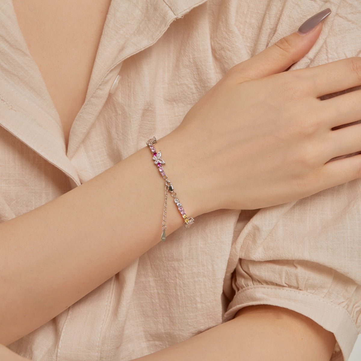 [Solara Jewelry]Ornate Colorful Butterfly Shape Round Cut Daily Bracelet
