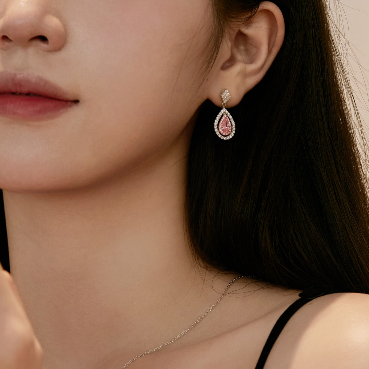 [Solara Jewelry]Ornate Delicate Water Drop Shape Banquet Earrings