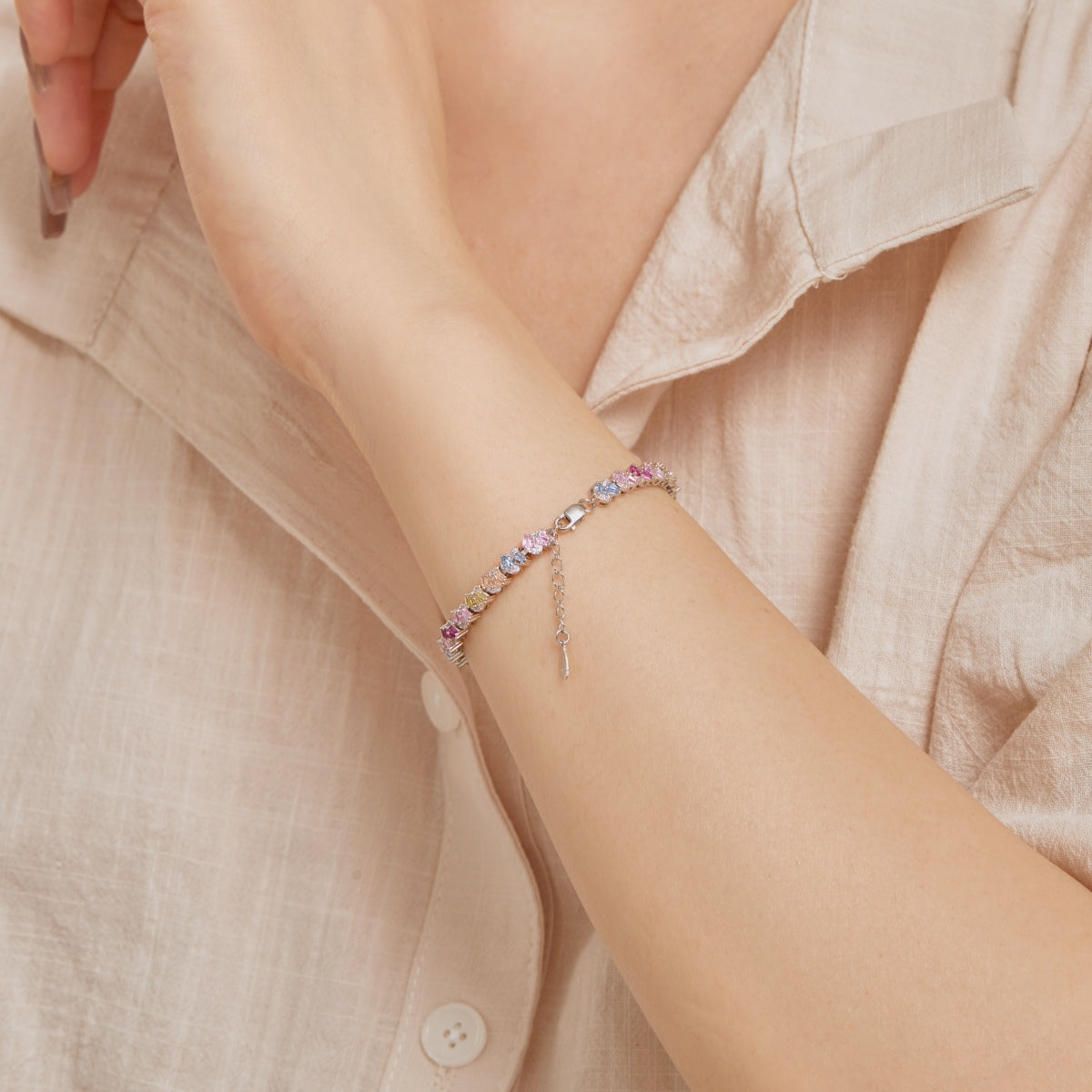 [Solara Jewelry]Ornate Colorful Flower Shape Party Bracelet