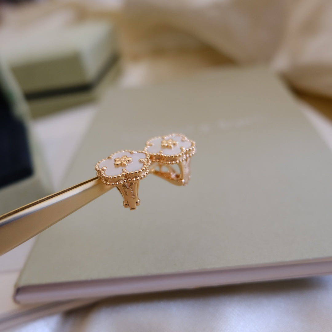 [Solara Jewelry]LUCKY WHITE MOP EARRINGS