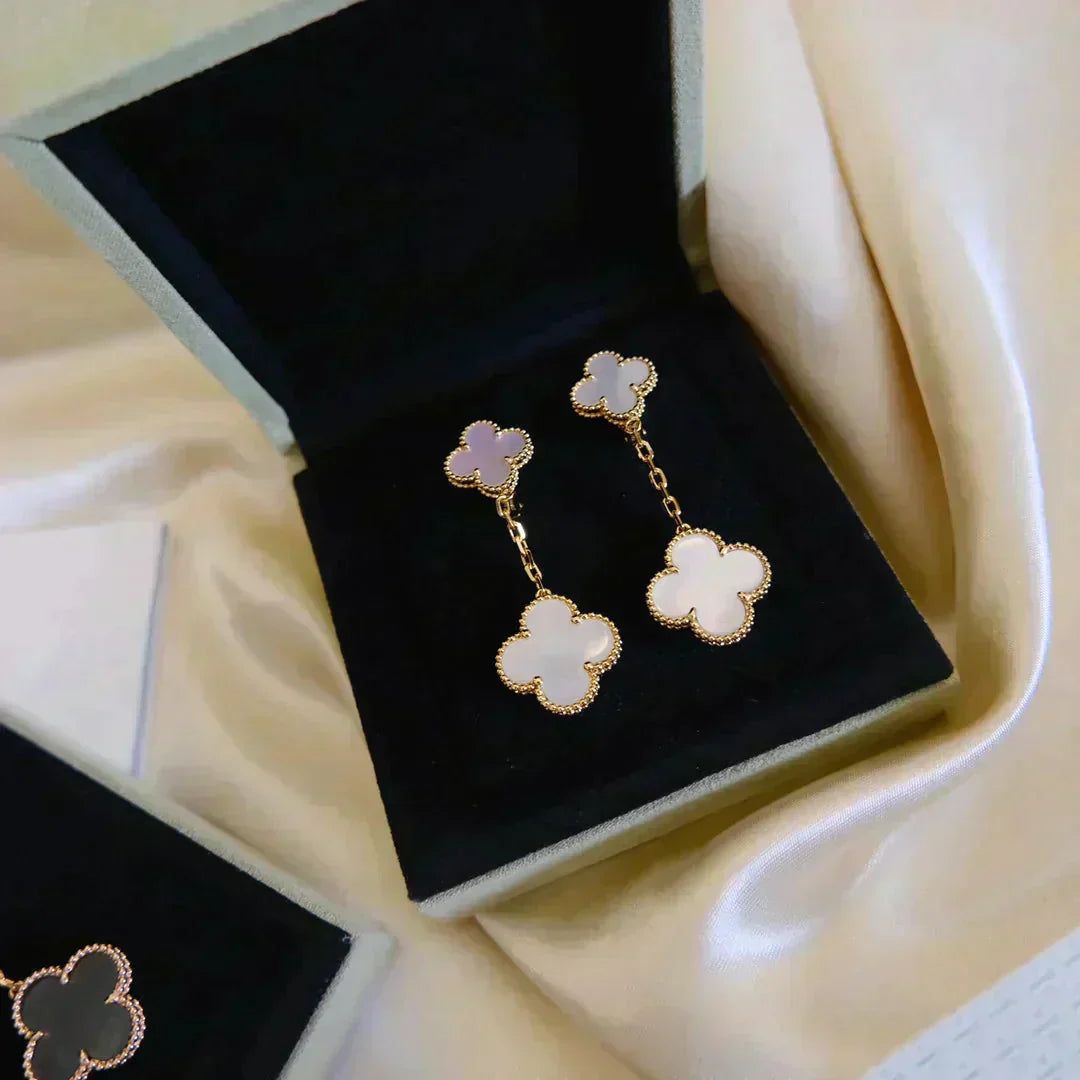 [Solara Jewelry]CLOVER 2 MOTIF WHITE MOP EARRINGS