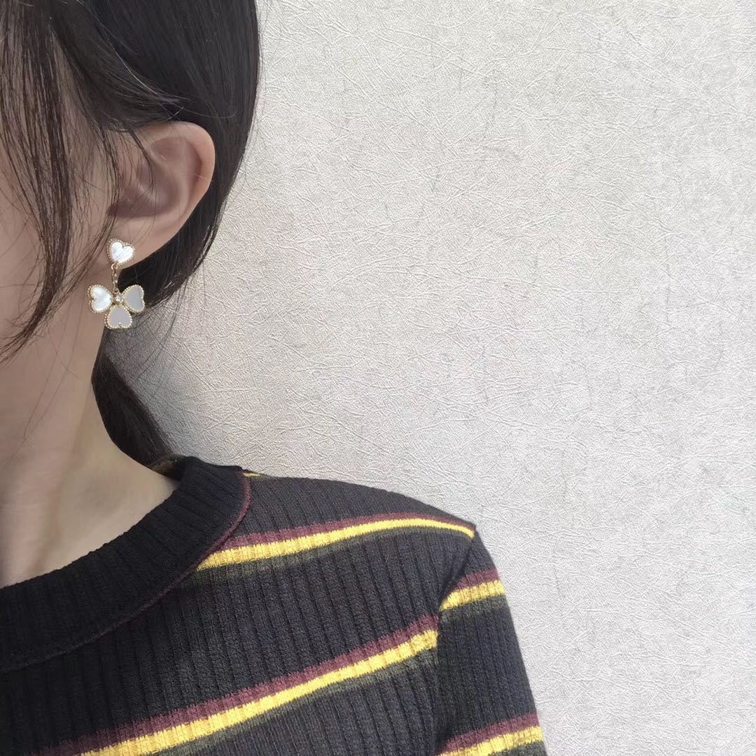 [Solara Jewelry]CLOVER SWEET WHITE MOP EARRINGS