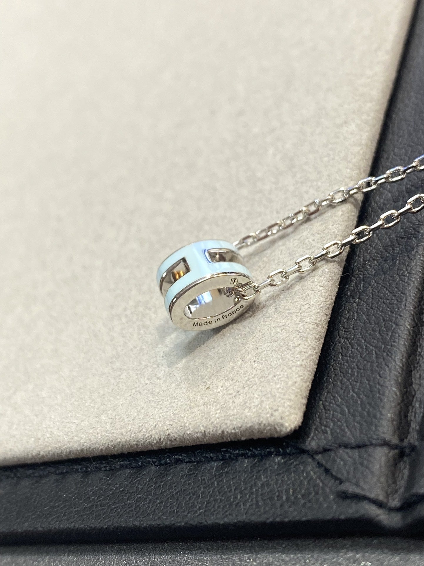 [Solara Jewelry]POP H LIGHT BLUE NECKLACE