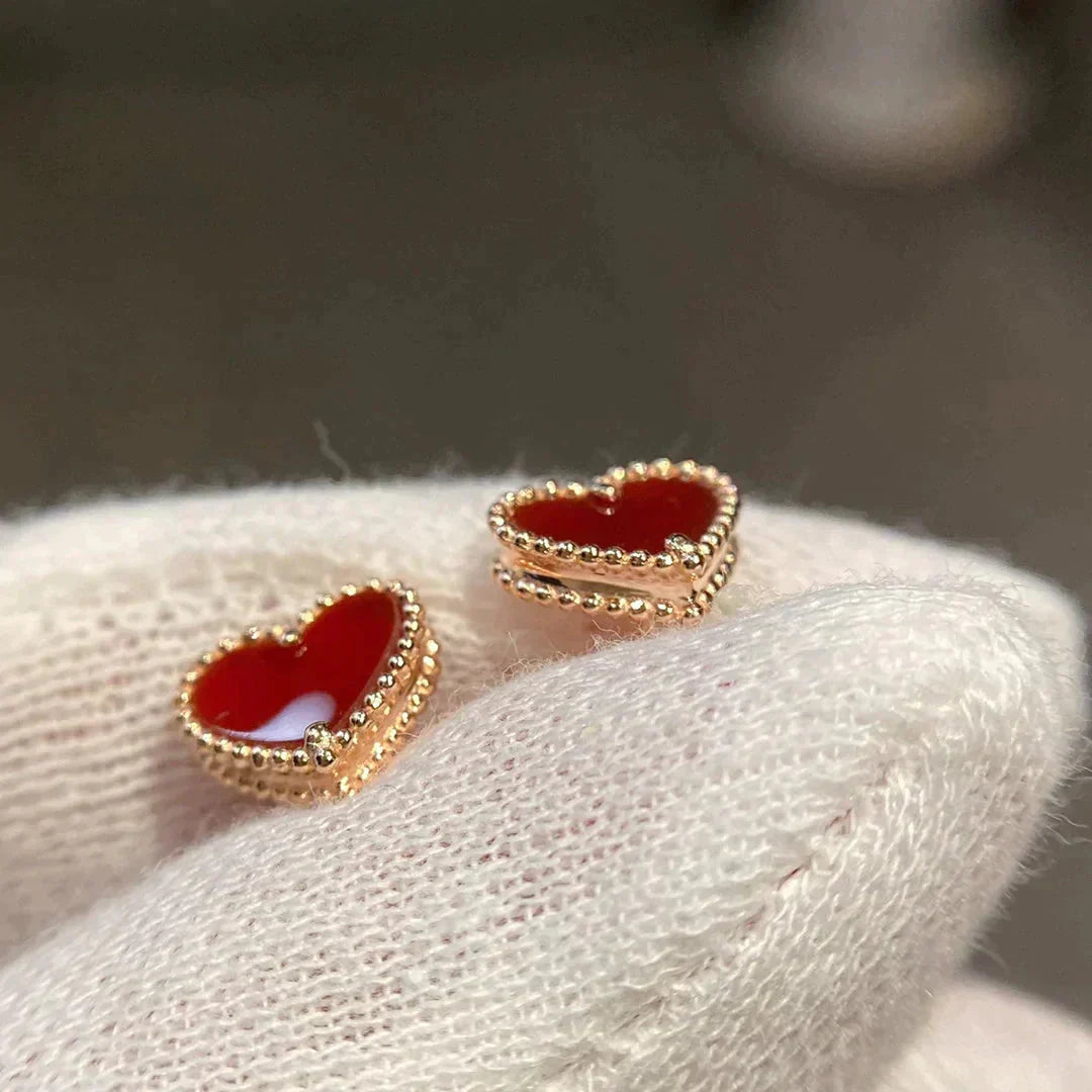 [Solara Jewelry]HEART CARNELIAN STUD EARRINGS