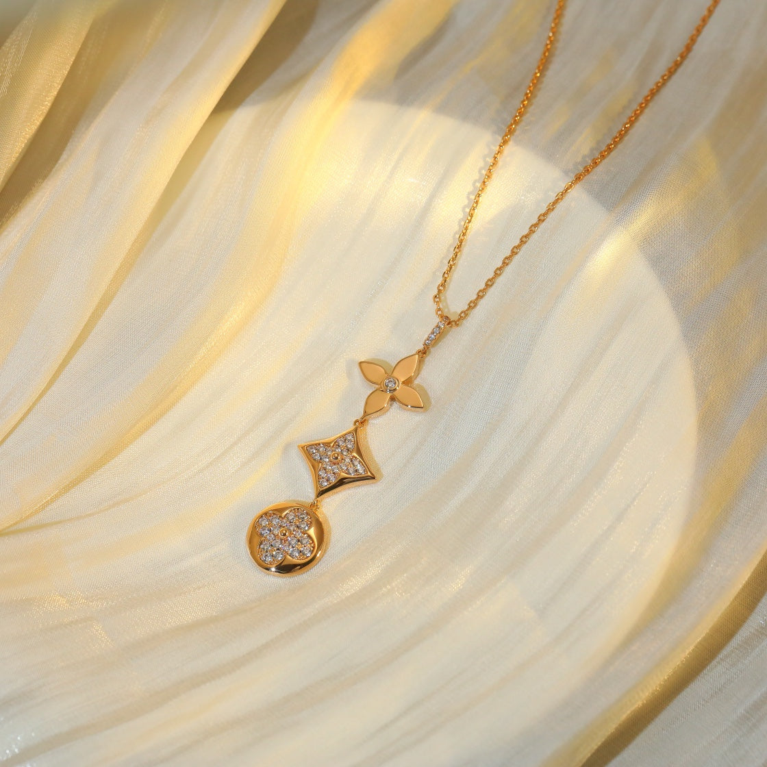 [Solara Jewelry]STAR AND SUN DIAMOND PINK GOLD NECKLACE