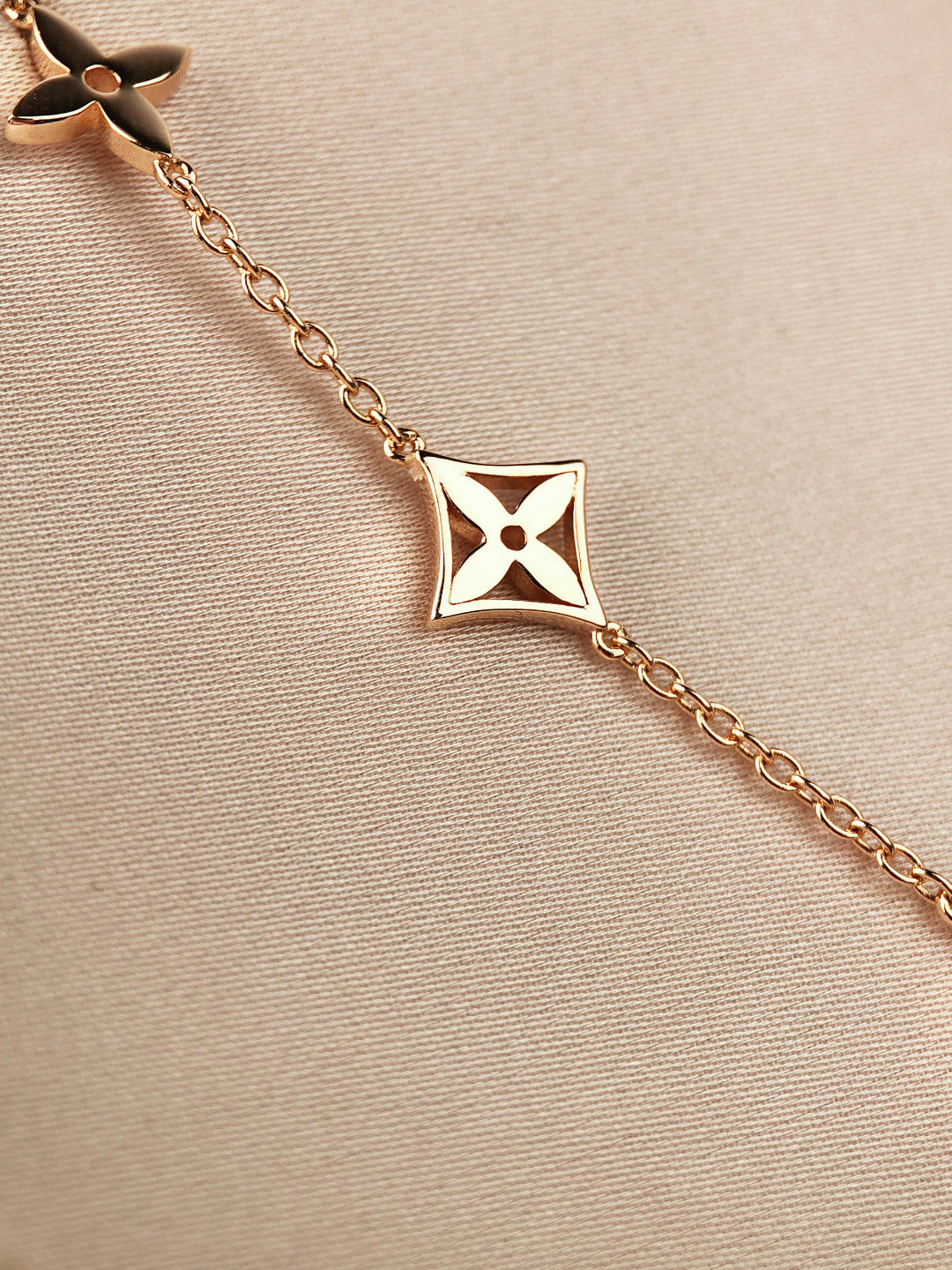 [Solara Jewelry]STAR AND SUN 7 MOTIFS GOLD BRACELET
