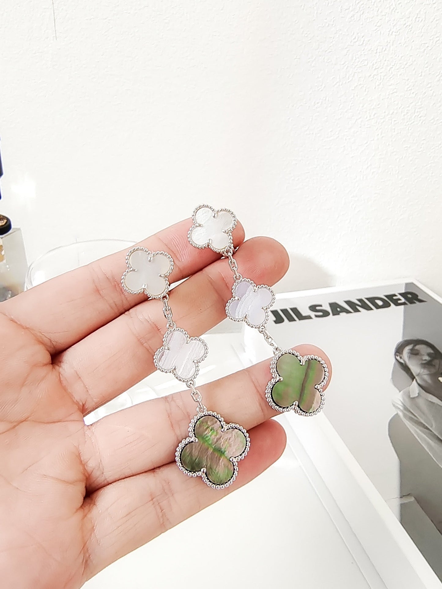 [Solara Jewelry]CLOVER 3 MOTIFS CHALCEDONY DARK MOP SILVER EARRINGS