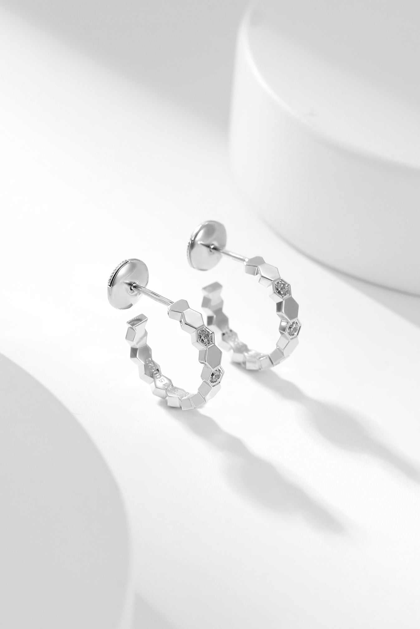 [Solara Jewelry]BEE LOVE DIAMOND HOOP EARRINGS