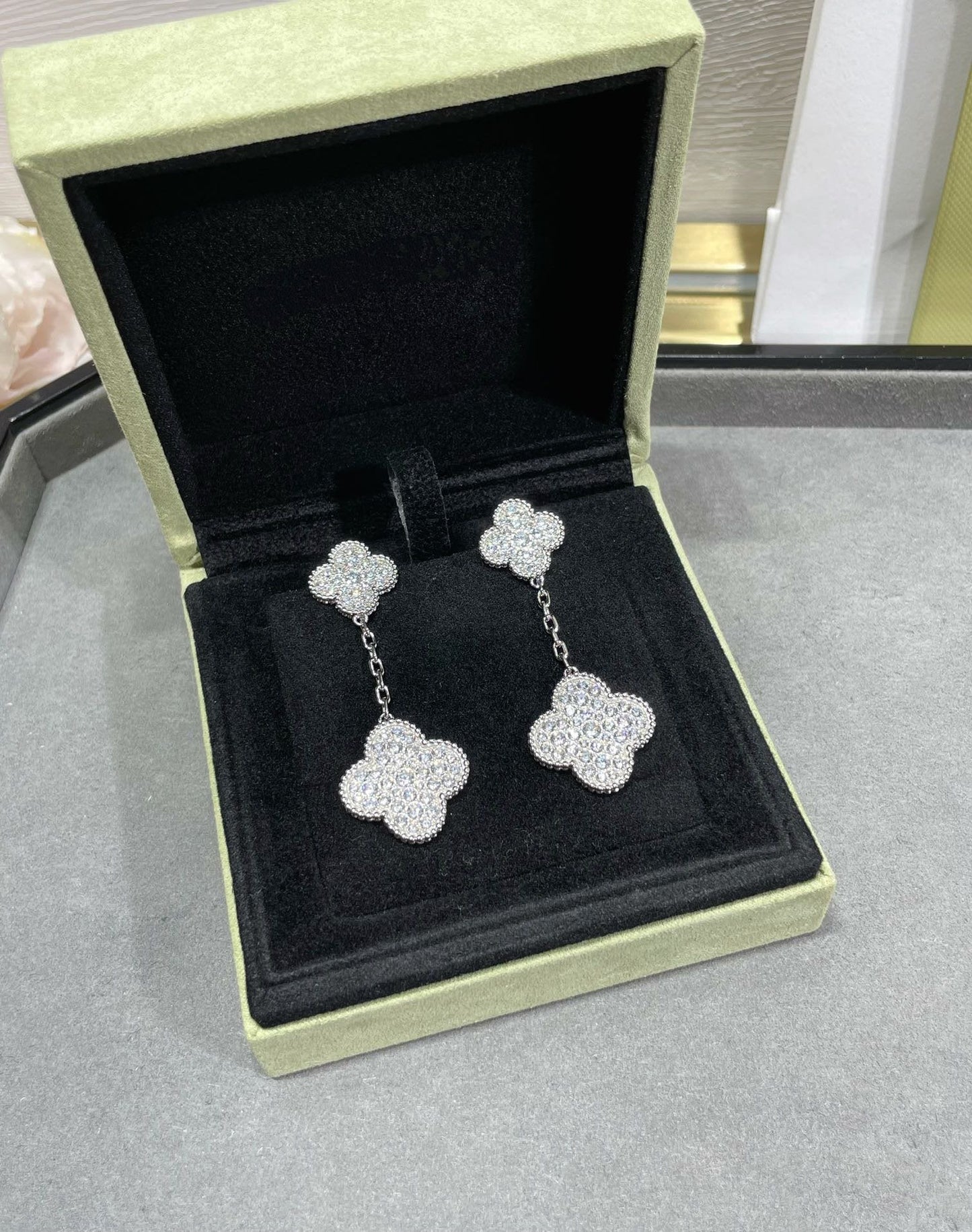 [Solara Jewelry]CLOVER 2 MOTIFS DIAMOND PAVED SILVER EARRINGS