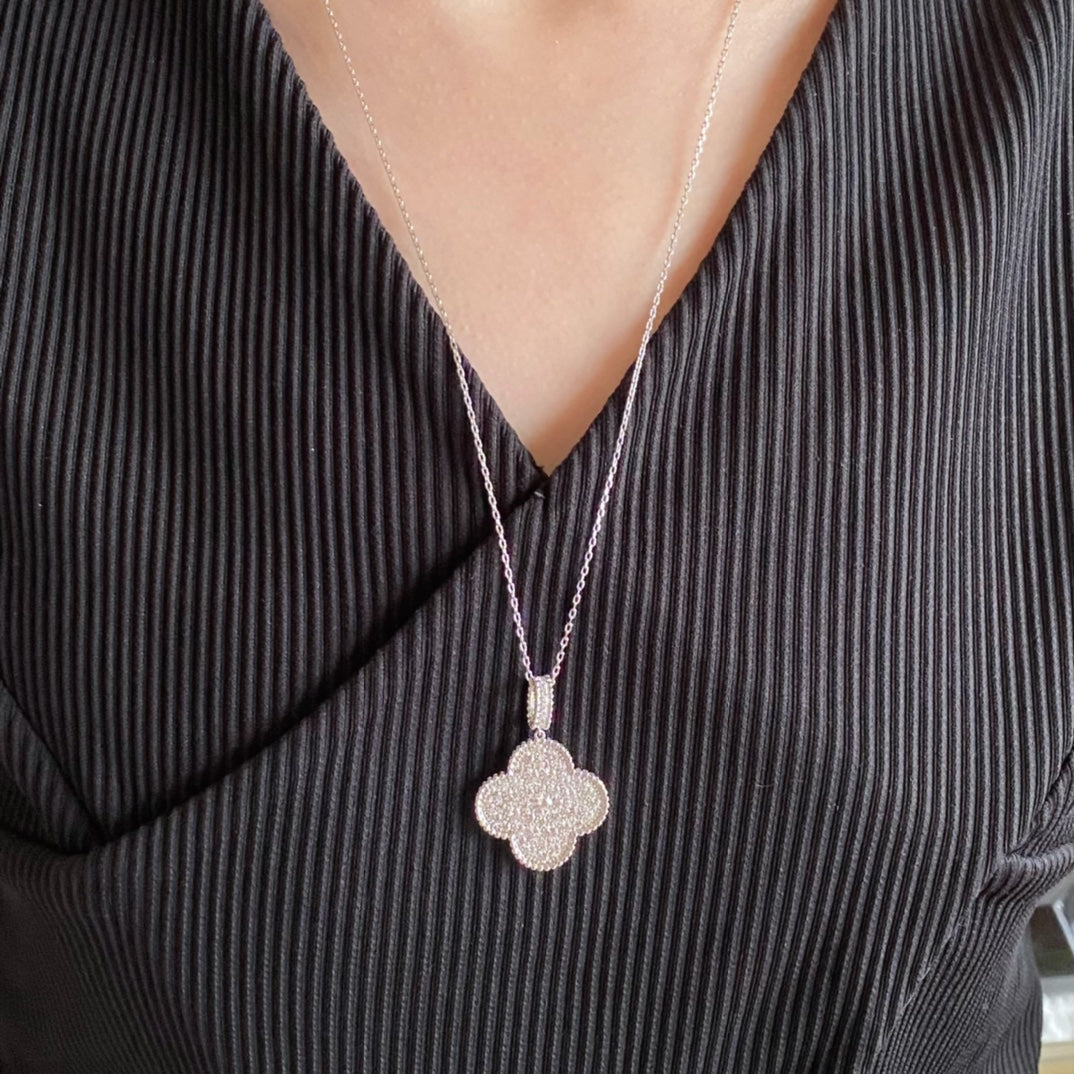 [Solara Jewelry]CLOVER 25MM LARGE PEDANT DIAMOND PAVED LONG NECKLACE
