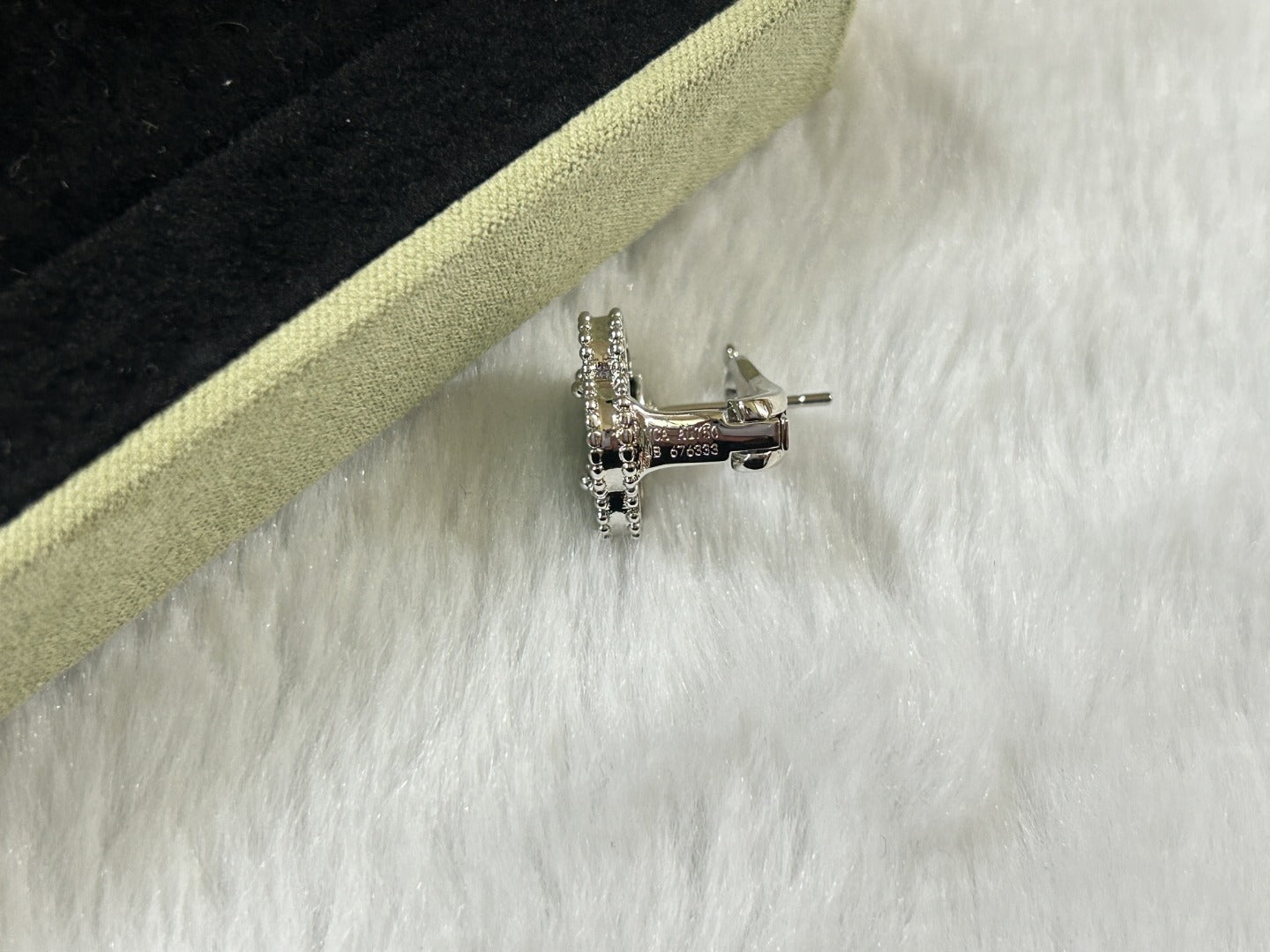 [Solara Jewelry]CLOVER PIETERSITE MEDIUM STUD EARRINGS