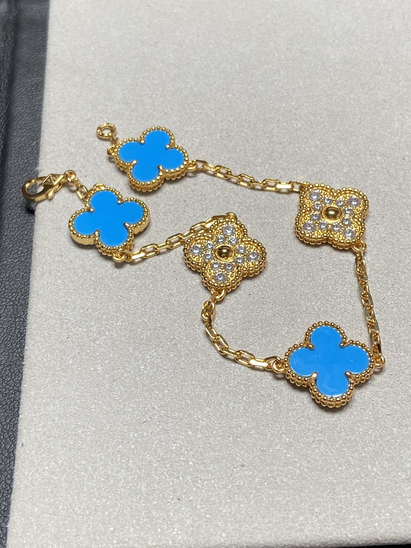 [Solara Jewelry]CLOVER 5 MOTIF BLUE CHALCEDONY DIAMOND GOLD BRACELET