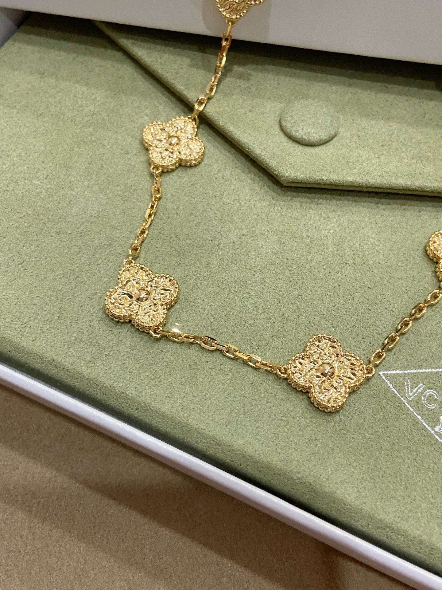 [Solara Jewelry]CLOVERS THE 10-MOTIFS NECKLACE