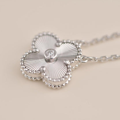 [Solara Jewelry]CLOVER  15MM DIAMOND LASER NECKLACE SILVER