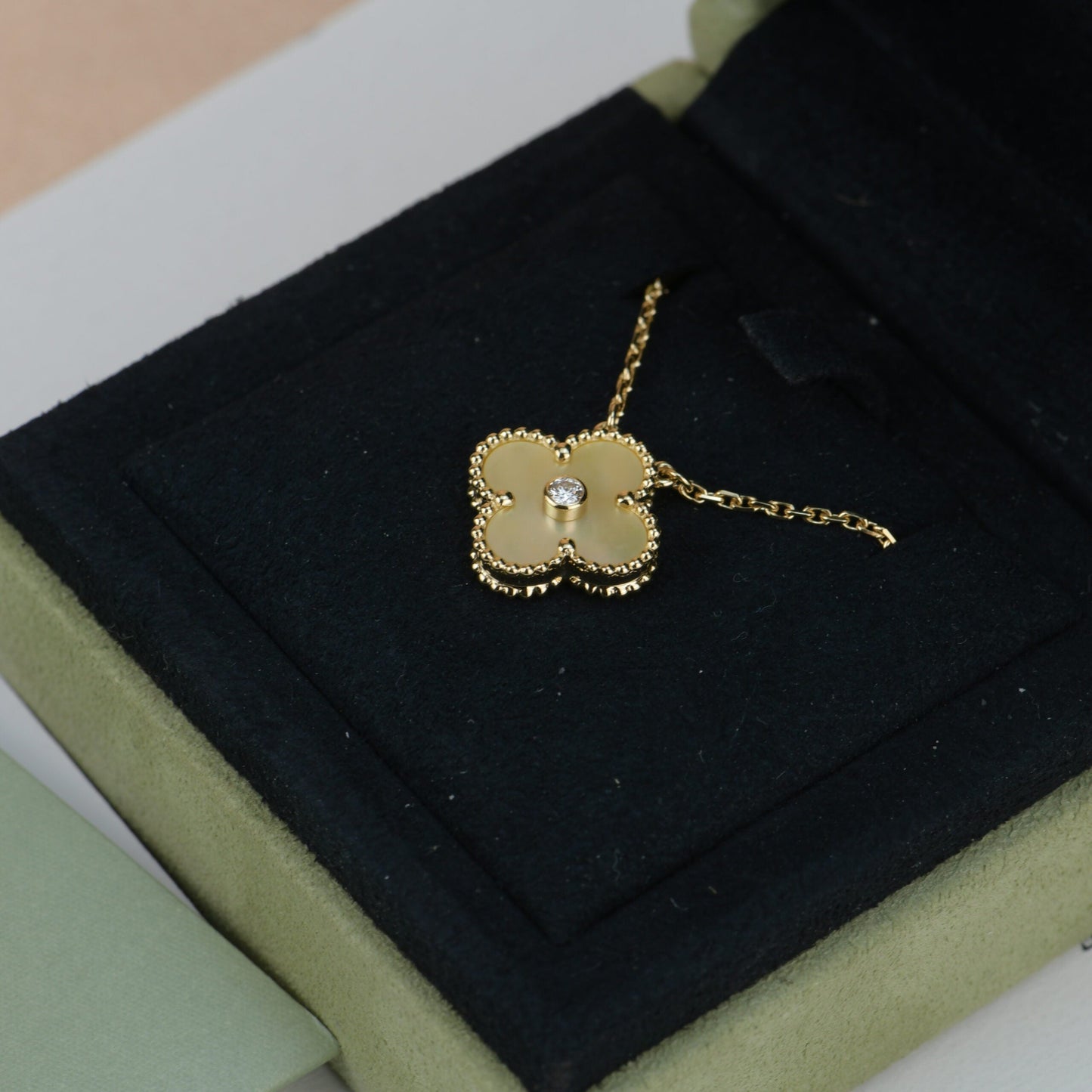 [Solara Jewelry]CLOVER 15MM DIAMOND GOLD MOTHER OF PEARL NECKLACE