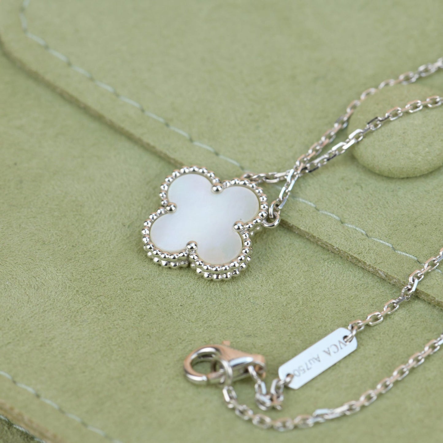 [Solara Jewelry]CLOVER  15MM WHITE MOTHER-OF-PEARL SILVER