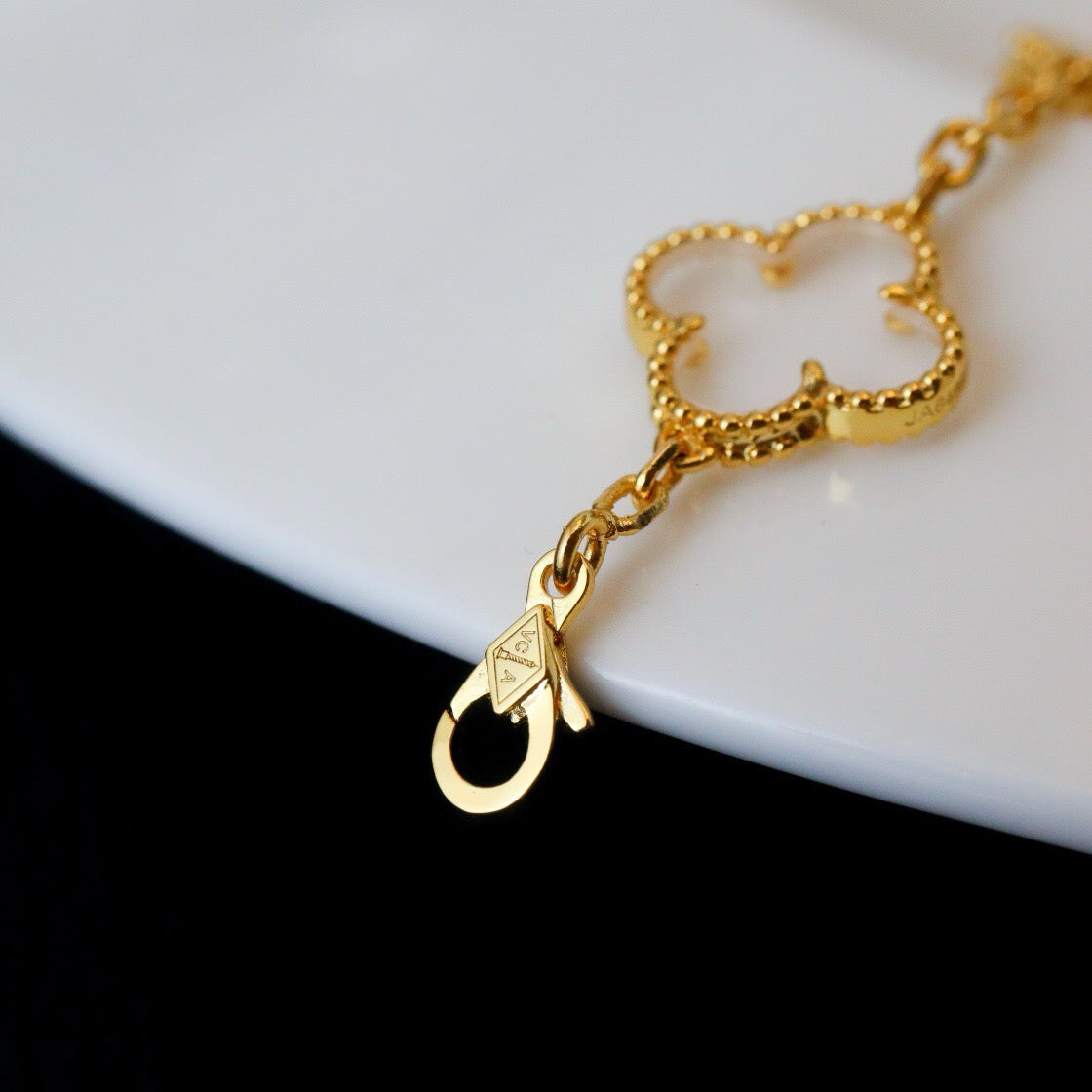 [Solara Jewelry]CLOVER 5 MOTIF ROCK CRYSTAL PINK GOLD BRACELET