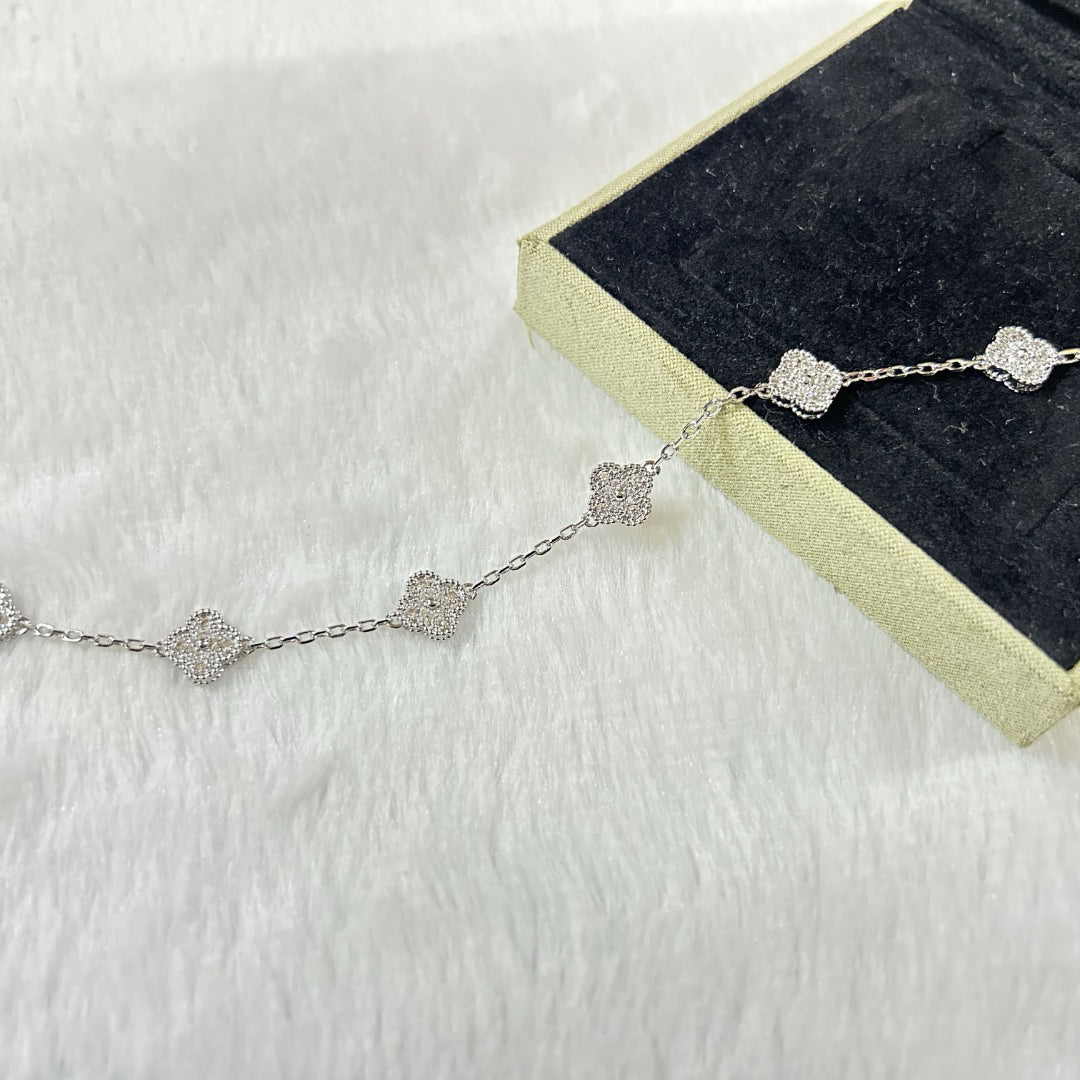 [Solara Jewelry]CLOVER 6 MOTIF DIAMOND BRACELET