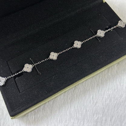 [Solara Jewelry]CLOVER 6 MOTIF DIAMOND BRACELET