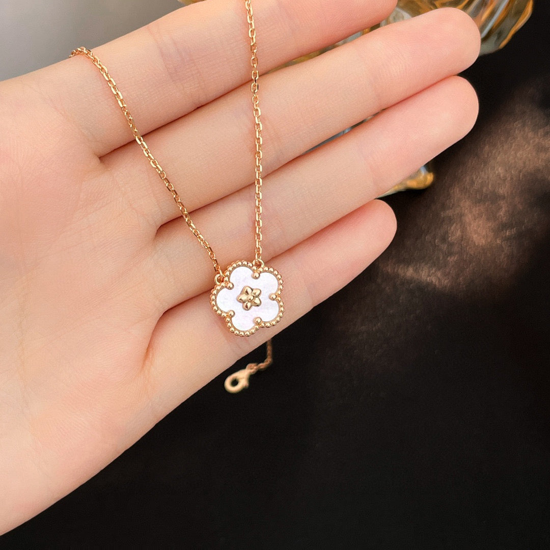 [Solara Jewelry]LUCKY  WHITE MOP  PLUM BLOSSOM NECKLACE