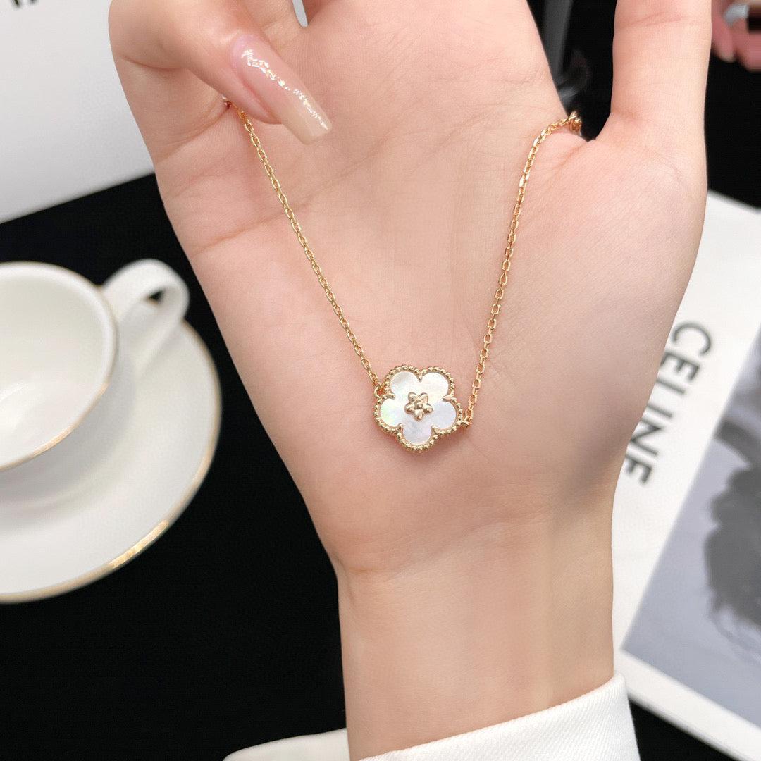 [Solara Jewelry]LUCKY  WHITE MOP  PLUM BLOSSOM NECKLACE