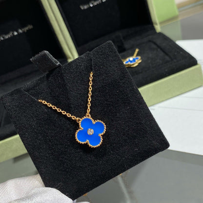 [Solara Jewelry]CLOVER 15MM DIAMOND AND BLUE AGATE NECKLACE
