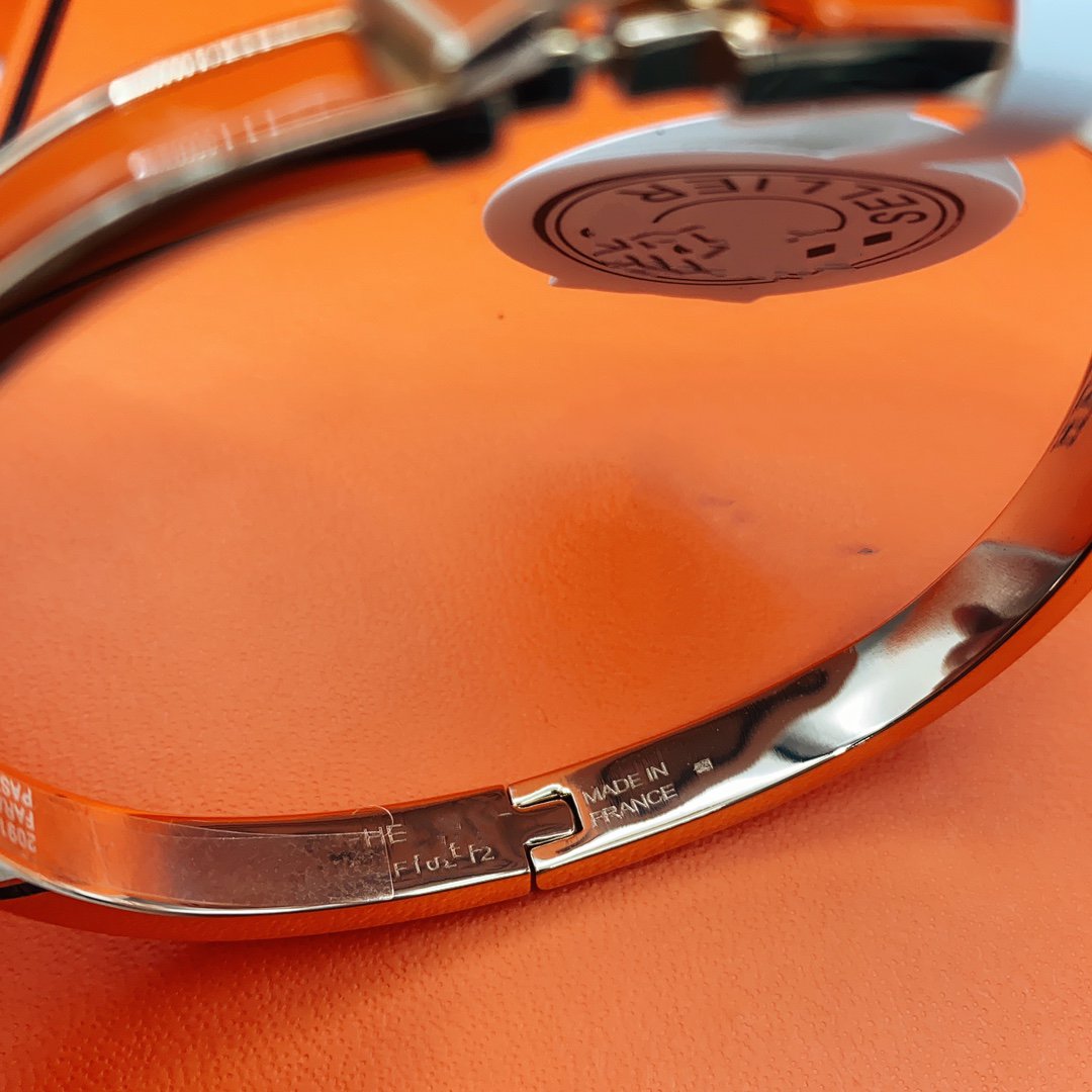 [Solara Jewelry]CLASSIC HM CLIC RED 8MM ENAMEL BRACELET