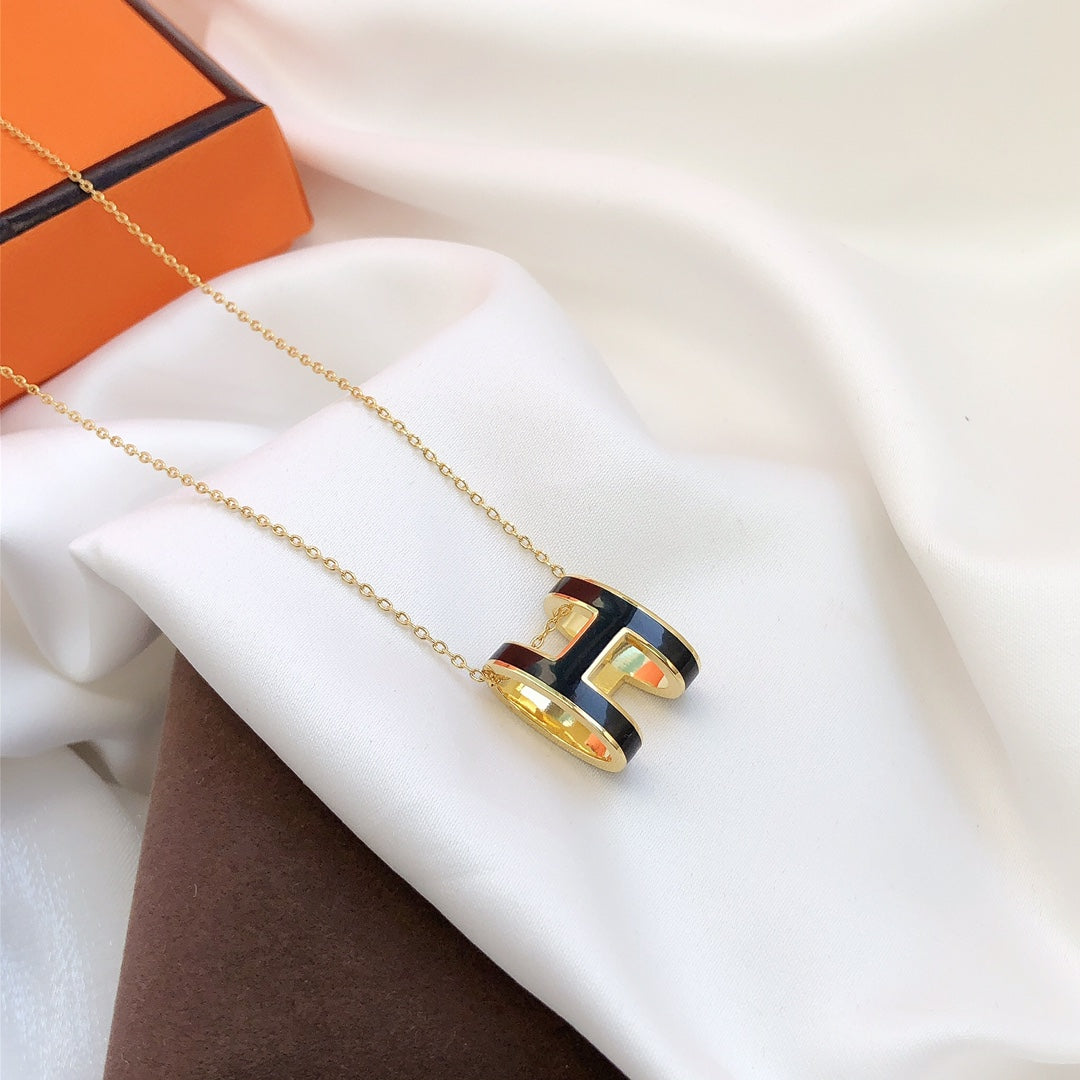 [Solara Jewelry]HM CLIC BLACK ENAMEL GOLD NECKLACE