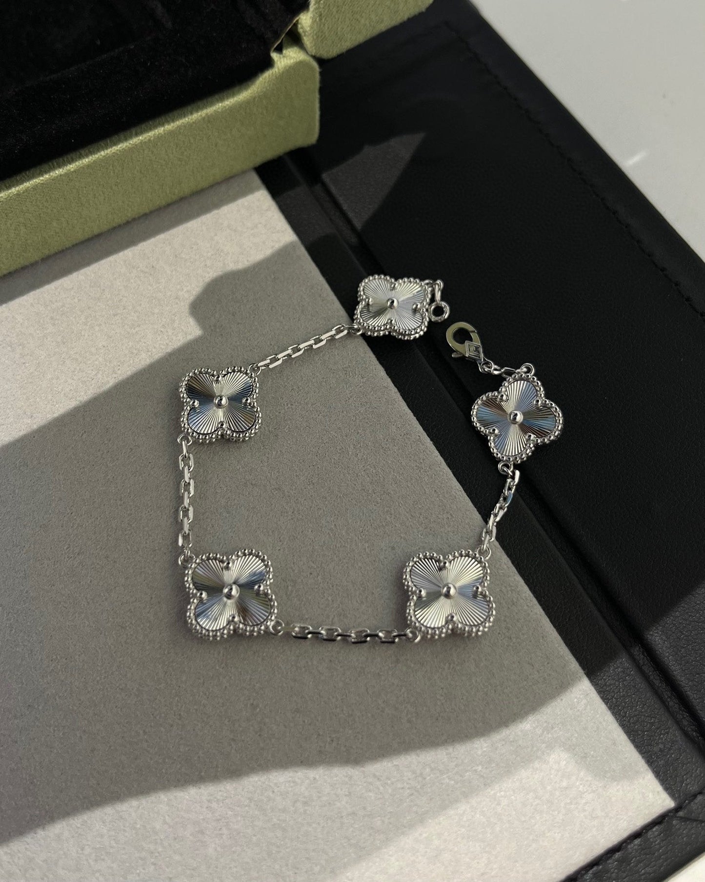 [Solara Jewelry]CLOVER SILVER 5 MOTIFS BRACELET